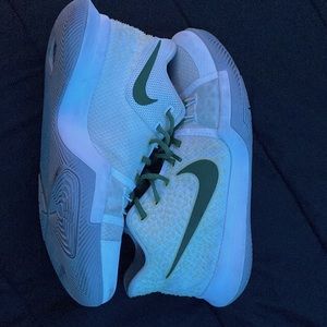 COPY - Nike id Kyrie 6